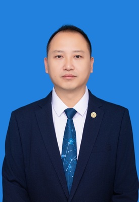 马小凤
年级主任
高中生物教师
集团清北教师。来自成都，青羊区生物骨干教师，优秀班主任，常年担任特尖班教学工作。毕业学生中，多人生物成绩满分，并以优异成绩考入北大，港大，浙大，川大等。