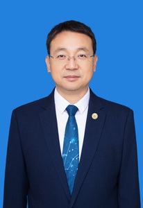 刘世军
高中数学教师
集团清北教师。来自陕西西安，31年教龄资深数学老师，多次被评为优秀教师，先进教育工作者，所教学生许多考入全国重点大学，成绩斐然。