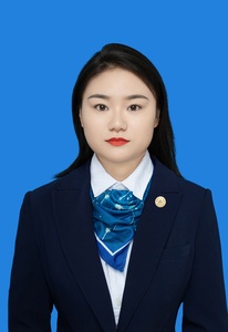 谭敏
高中英语教师
集团清北教师。来自内江天立学校，荣获四川省2020年“课堂教学大比武”一等奖；内江市2020年“课堂教学大比武”一等奖；苍溪县2023年“高一教师教学大比武”一等奖；全国英语口语测评大赛三等奖；获得全国商务翻译等级证书，翻译英文小说 Everything I Never Told You 等；所带学生多人考入国际名校，国内985、211院校等。